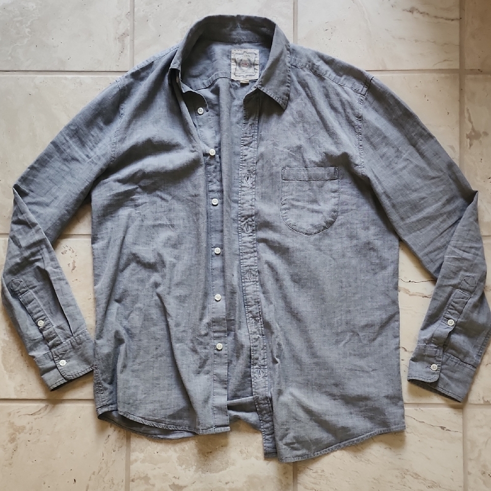 Men's Medium Gray Casual Button-up Shirt